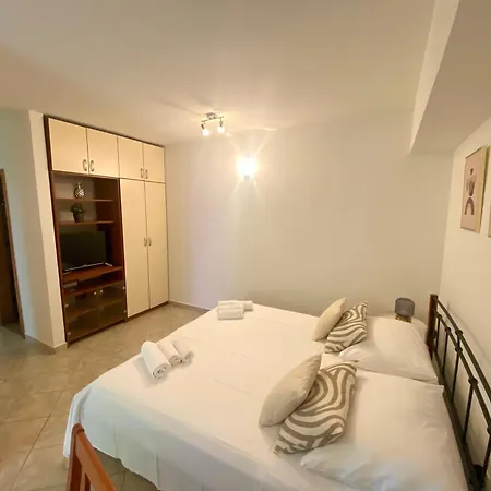 Santa Lucia Apartman *